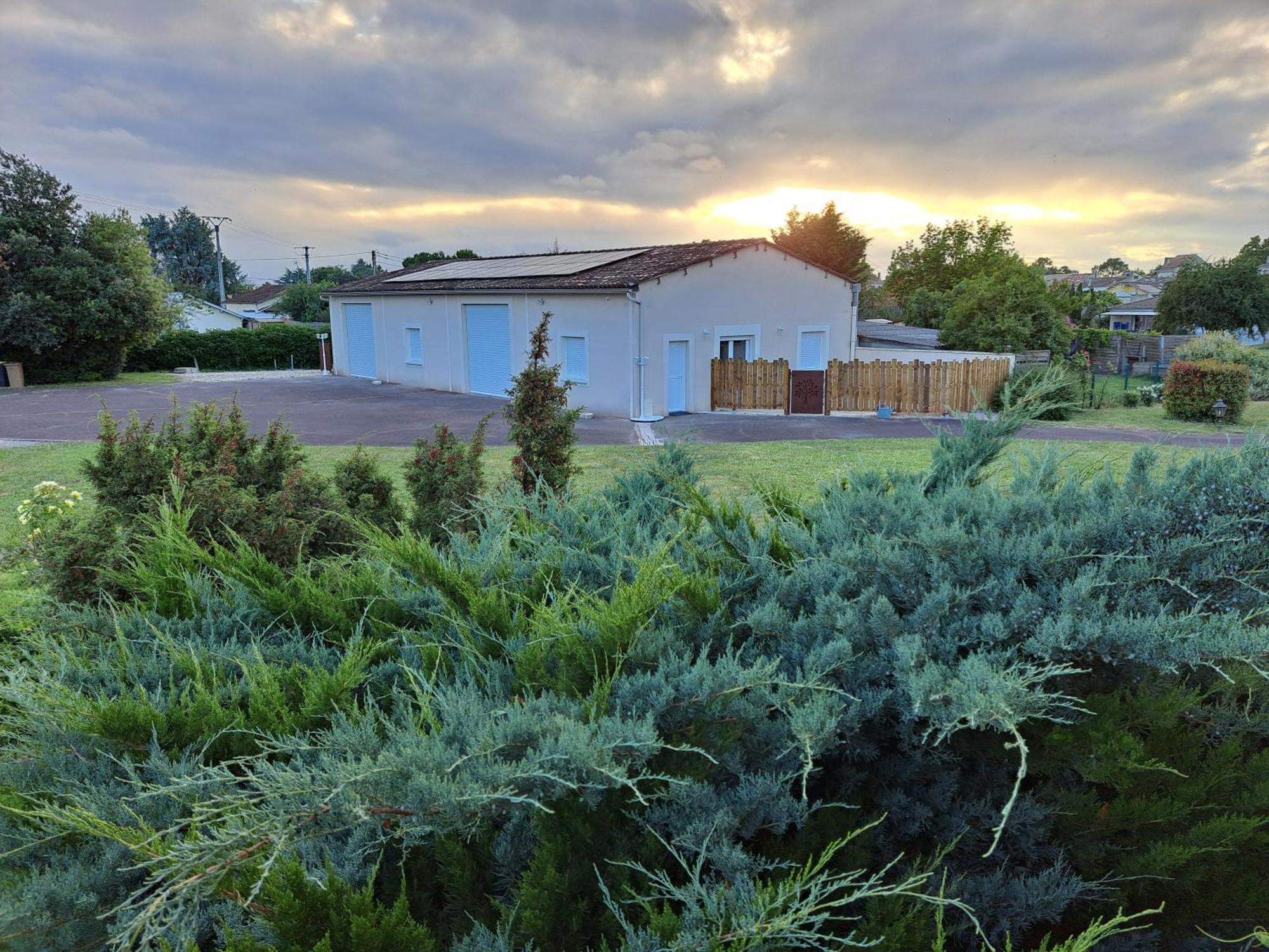 Villa A La Source Saint-Medard-de-Guizieres Exterior foto